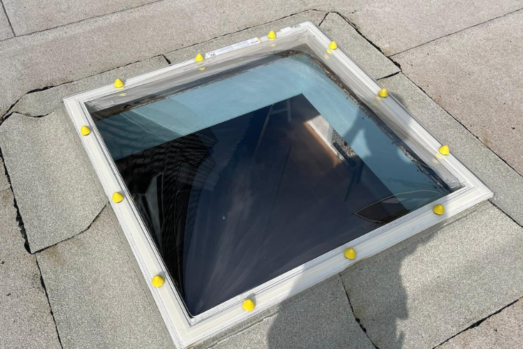 Leveren + monteren van nieuwe lichtkoepel